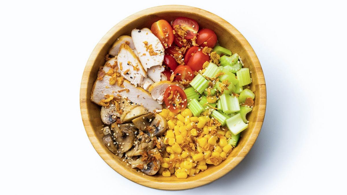 Поке боул с курицей гриль в соусе терияки